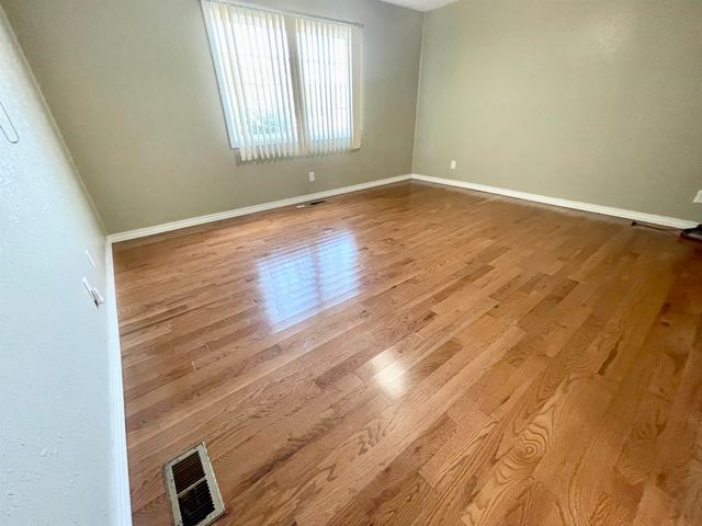 207 Parliament Drive, Horseshoe Bend, AR 72512