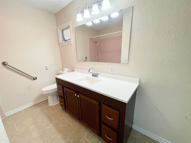 207 Parliament Drive, Horseshoe Bend, AR 72512