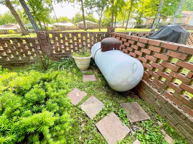 207 Parliament Drive, Horseshoe Bend, AR 72512