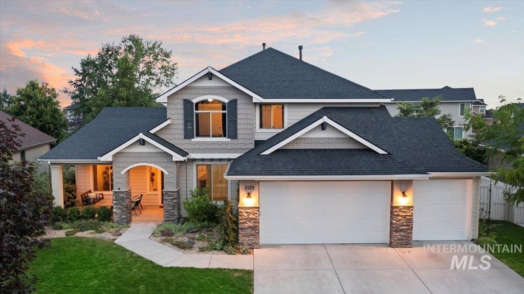 1029 White Horse Ridge Dr, Middleton, ID 83644