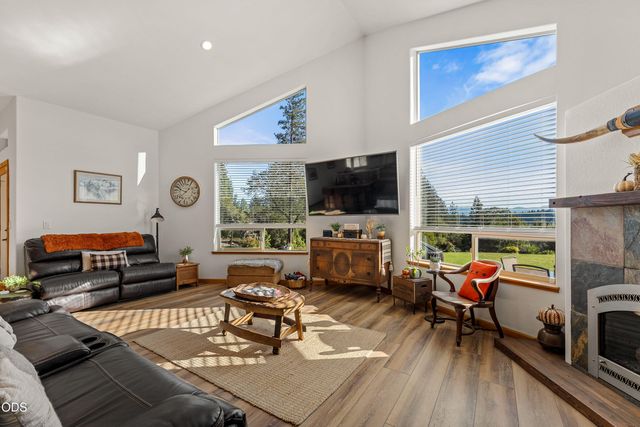 850 Riverbanks Road, Grants Pass, OR 97527