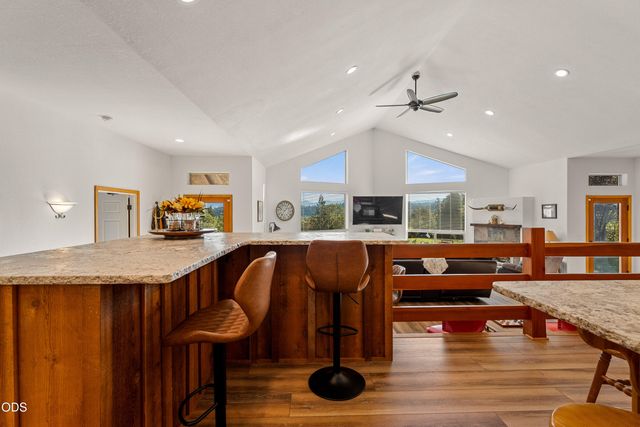 850 Riverbanks Road, Grants Pass, OR 97527