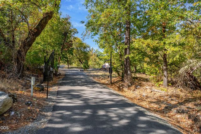 850 Riverbanks Road, Grants Pass, OR 97527