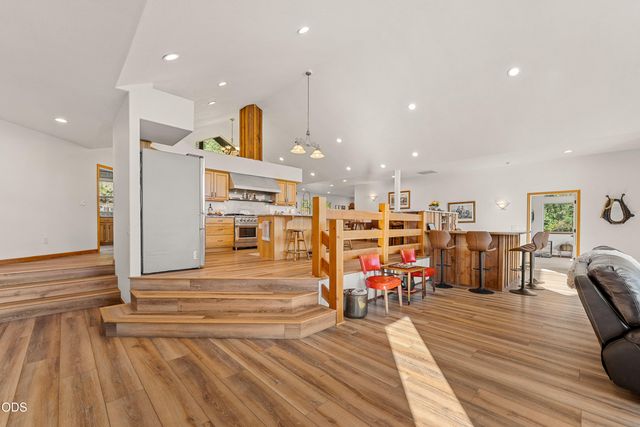 850 Riverbanks Road, Grants Pass, OR 97527