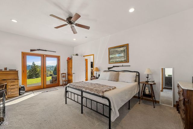 850 Riverbanks Road, Grants Pass, OR 97527