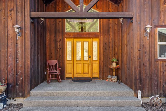 850 Riverbanks Road, Grants Pass, OR 97527