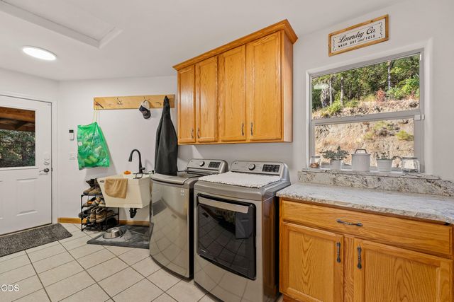 850 Riverbanks Road, Grants Pass, OR 97527