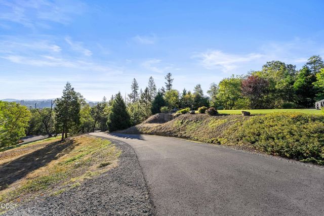 850 Riverbanks Road, Grants Pass, OR 97527