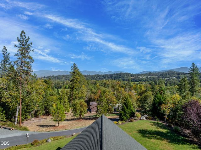 850 Riverbanks Road, Grants Pass, OR 97527