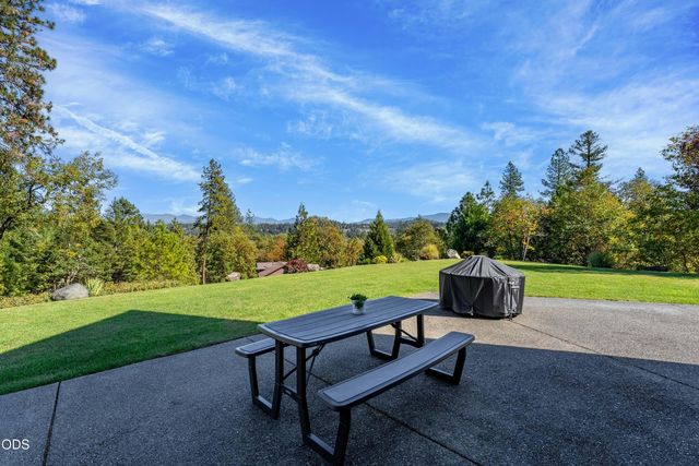 850 Riverbanks Road, Grants Pass, OR 97527