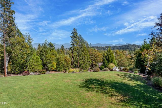 850 Riverbanks Road, Grants Pass, OR 97527