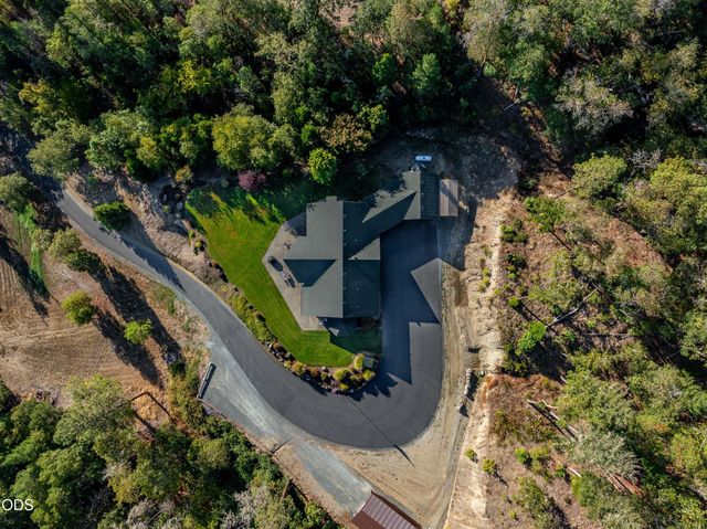 850 Riverbanks Road, Grants Pass, OR 97527