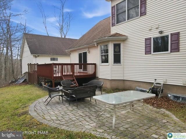 322 SCENIC DR, Blakeslee, PA 18610