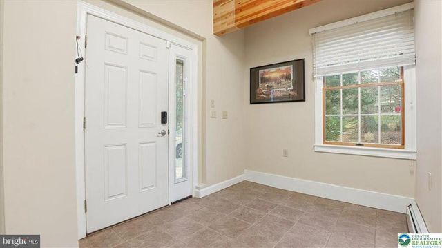 322 SCENIC DR, Blakeslee, PA 18610