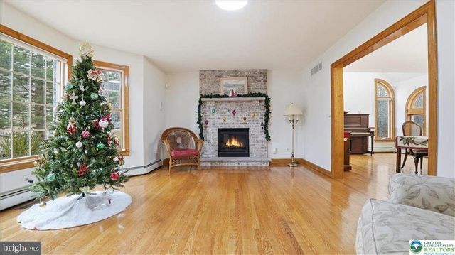 322 SCENIC DR, Blakeslee, PA 18610