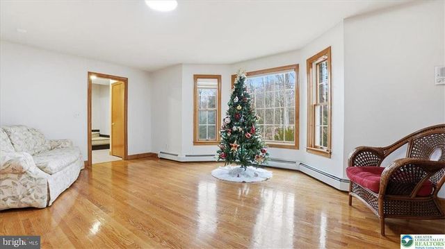 322 SCENIC DR, Blakeslee, PA 18610