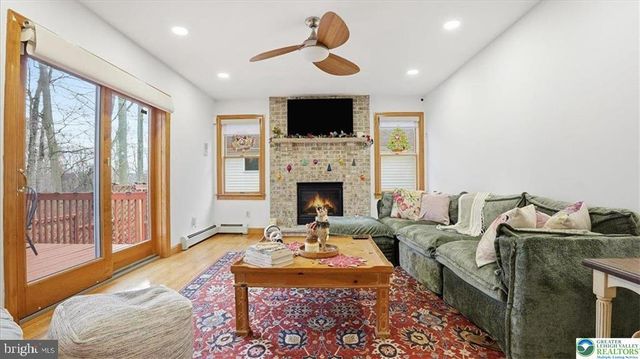 322 SCENIC DR, Blakeslee, PA 18610