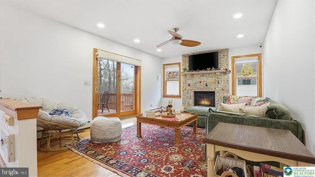 322 SCENIC DR, Blakeslee, PA 18610