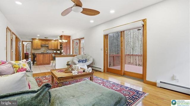 322 SCENIC DR, Blakeslee, PA 18610