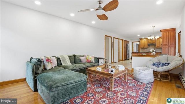 322 SCENIC DR, Blakeslee, PA 18610