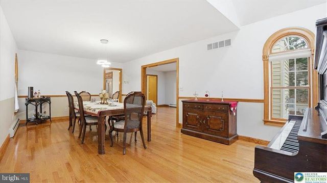 322 SCENIC DR, Blakeslee, PA 18610