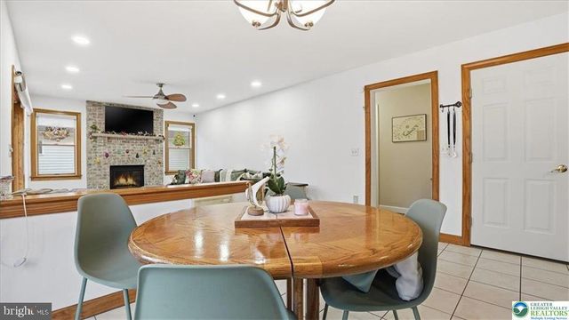 322 SCENIC DR, Blakeslee, PA 18610