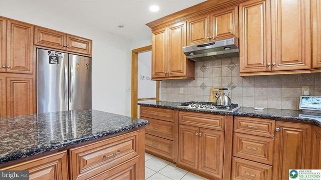 322 SCENIC DR, Blakeslee, PA 18610