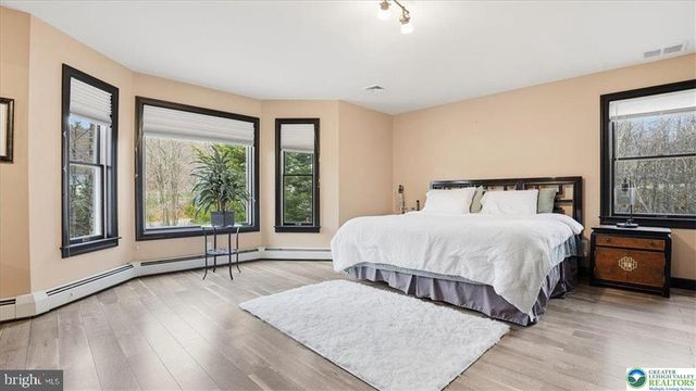 322 SCENIC DR, Blakeslee, PA 18610