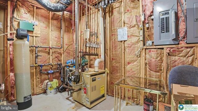 322 SCENIC DR, Blakeslee, PA 18610