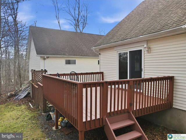 322 SCENIC DR, Blakeslee, PA 18610