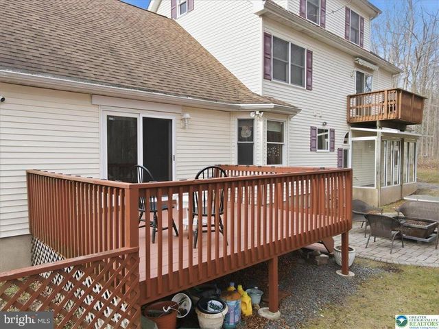 322 SCENIC DR, Blakeslee, PA 18610