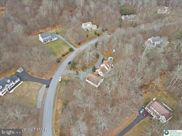 322 SCENIC DR, Blakeslee, PA 18610