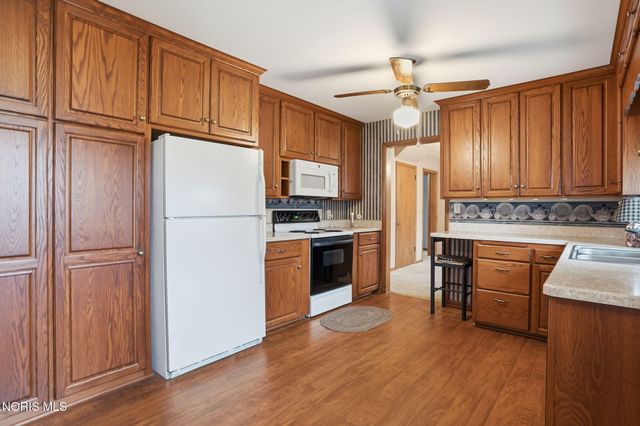 630 Winterhaven Drive, Findlay, OH 45840