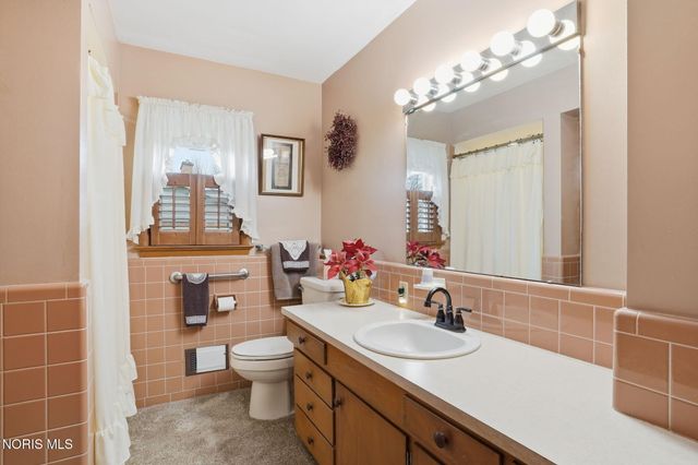 630 Winterhaven Drive, Findlay, OH 45840