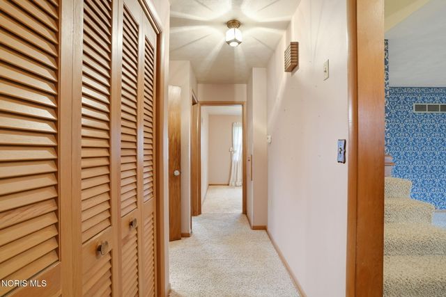 630 Winterhaven Drive, Findlay, OH 45840