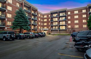 6401 W Berteau Avenue 8-201, Chicago, IL 60634