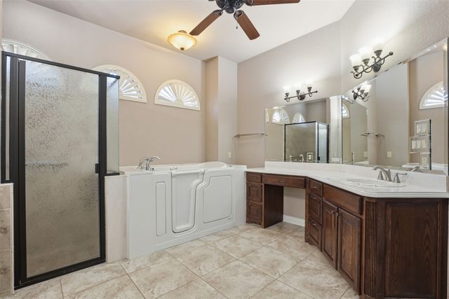 1309 Amsterdam Court, Granbury, TX 76048