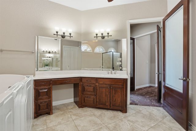 1309 Amsterdam Court, Granbury, TX 76048