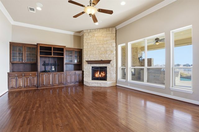 1309 Amsterdam Court, Granbury, TX 76048