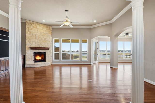 1309 Amsterdam Court, Granbury, TX 76048