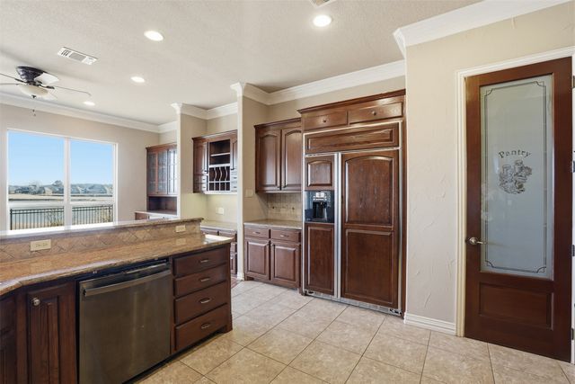 1309 Amsterdam Court, Granbury, TX 76048