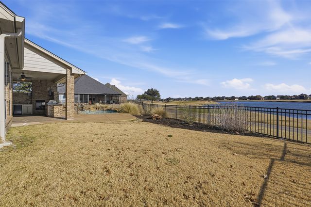 1309 Amsterdam Court, Granbury, TX 76048