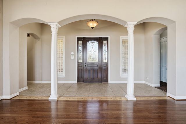 1309 Amsterdam Court, Granbury, TX 76048