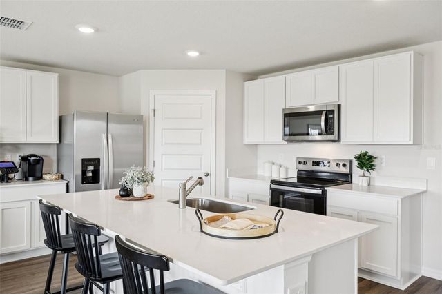 734 GREENWAY BOULEVARD, Lake Wales, FL 33859