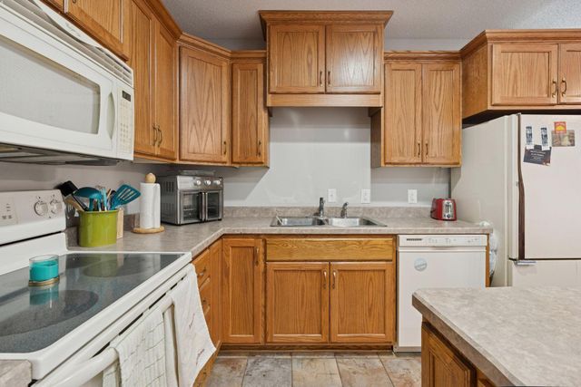 13741 Eidelweiss Street NW, Andover, MN 55304