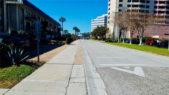 4606 W GRAY STREET 206, Tampa, FL 33609