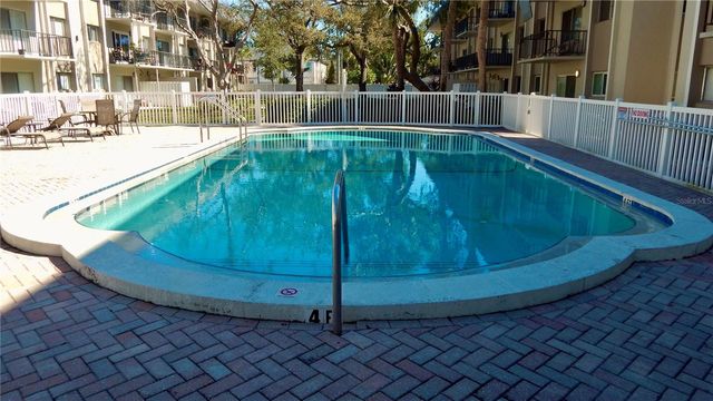 4606 W GRAY STREET 206, Tampa, FL 33609