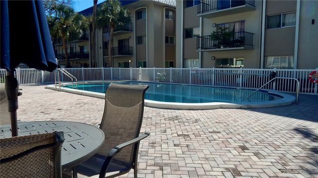 4606 W GRAY STREET 206, Tampa, FL 33609