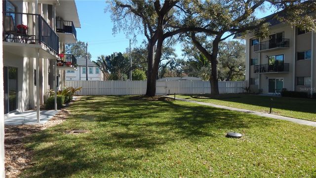 4606 W GRAY STREET 206, Tampa, FL 33609