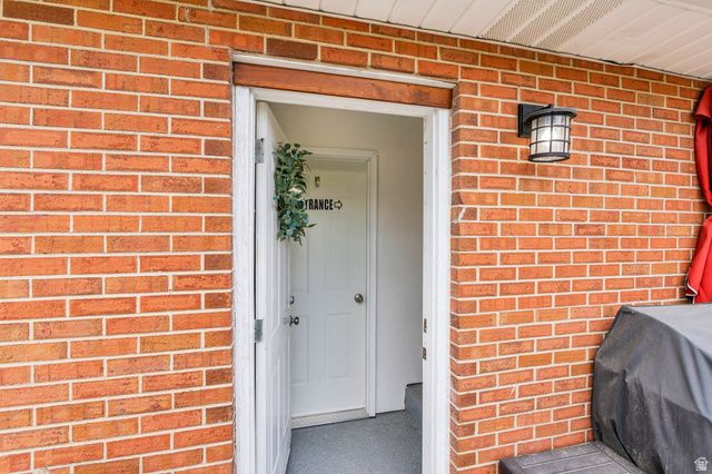 11056 N MANOR DR, Highland, UT 84003